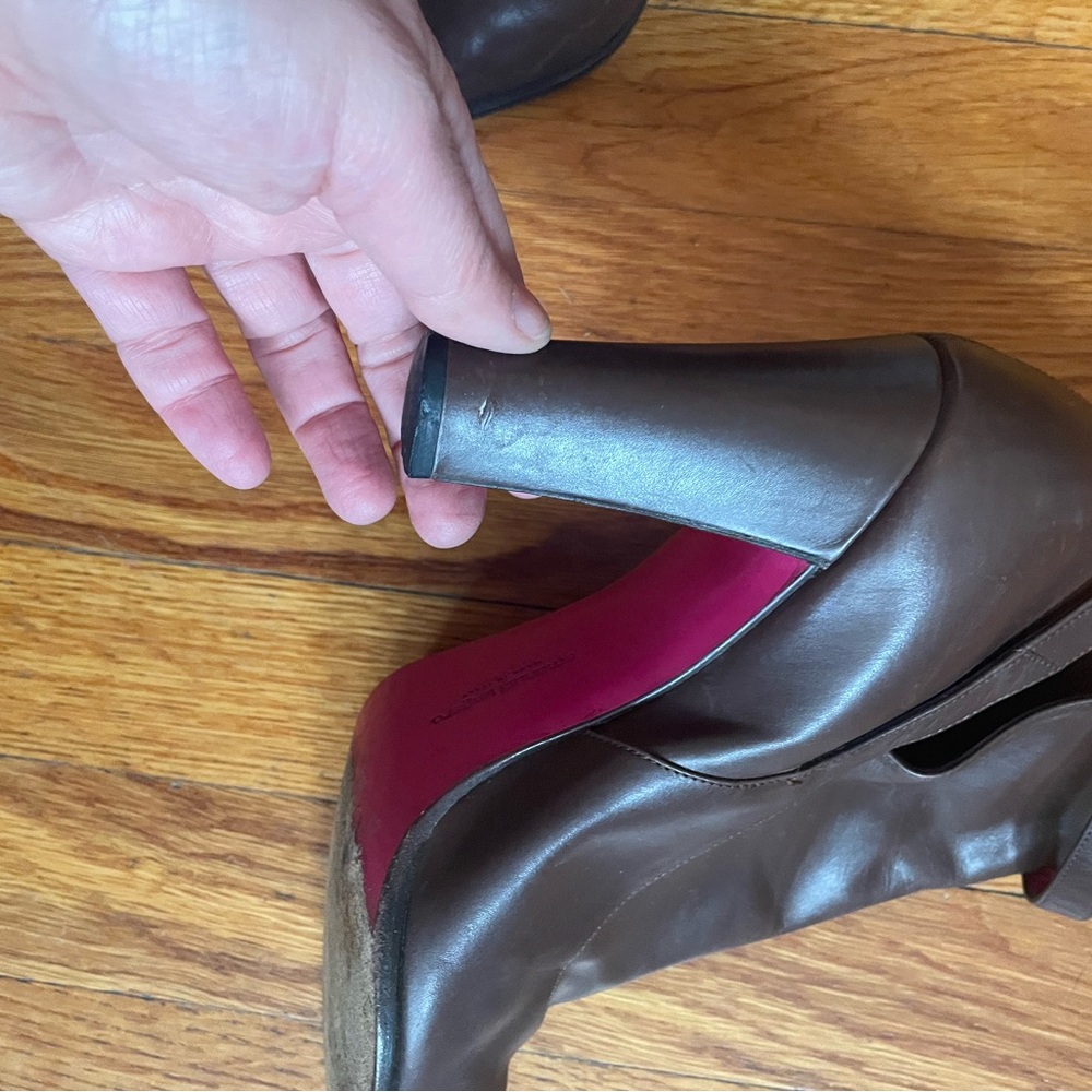 Elegant Brown Emmanuel Ungaro Leather Ankle Boots - Picture 6 of 6